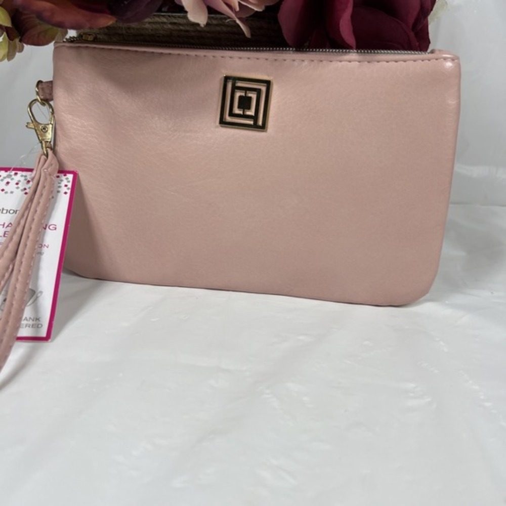Liz‎ Claiborne Phone Charging Rose Quartz Wallet